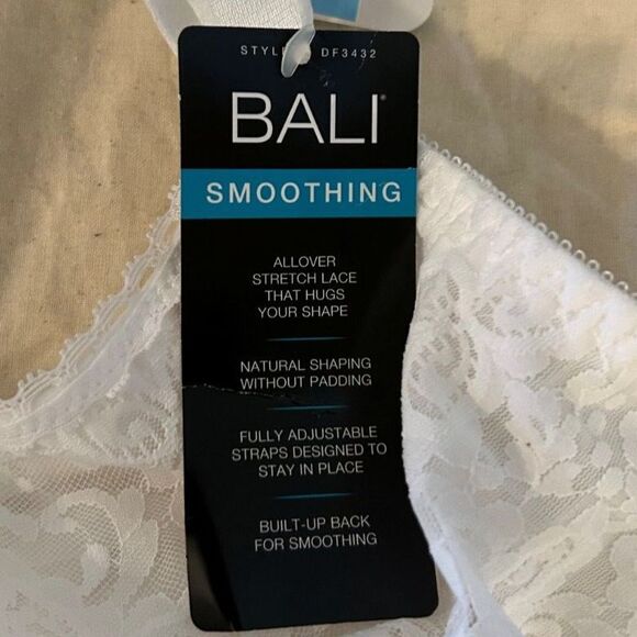 Bali White Stretch Lace Smoothing Underwire Bra - Size 40C - NWT - Picture 3 of 4